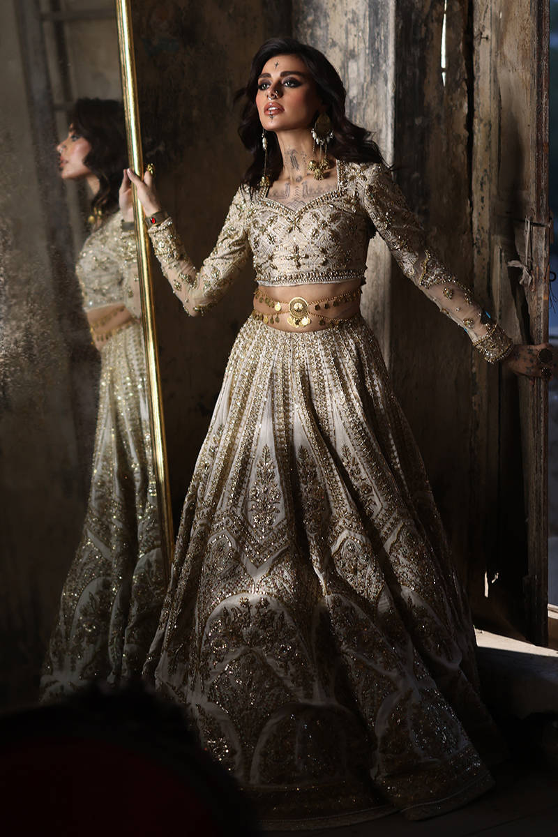 mnr bibbojaan Pakistani wedding bridal dresses mehndi nikkah outfits Zenia mnr bibbojaan Pakistani wedding bridal dresses mehndi nikkah outfits Zenia