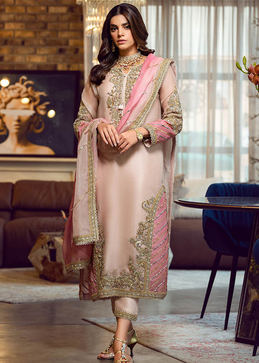 sara rohail asghar Peach Nouveau