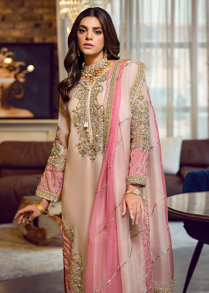 sara rohail asghar Peach Nouveau