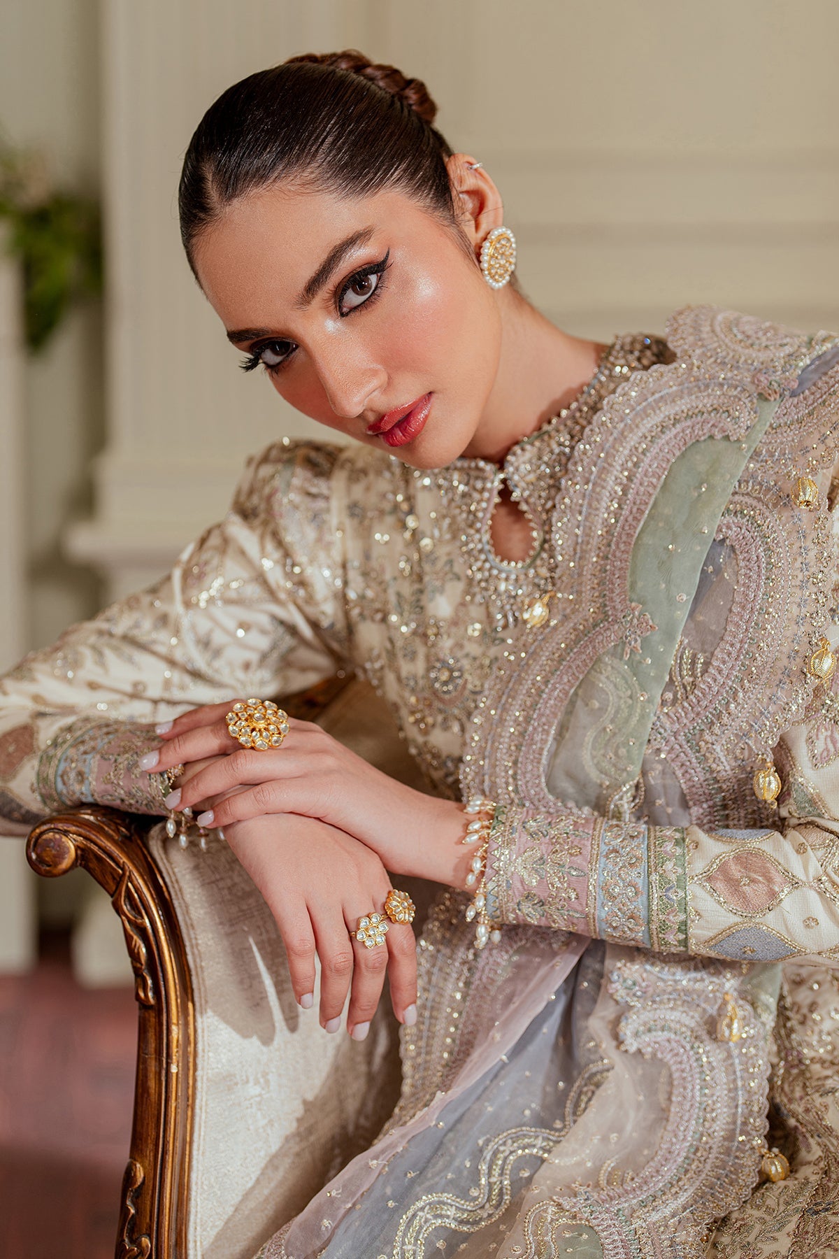 Baroque EMBROIDERED NET CH13-06