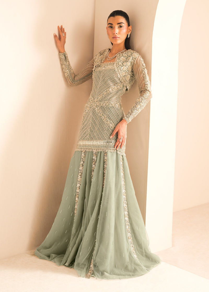 Saira shakira Gleam