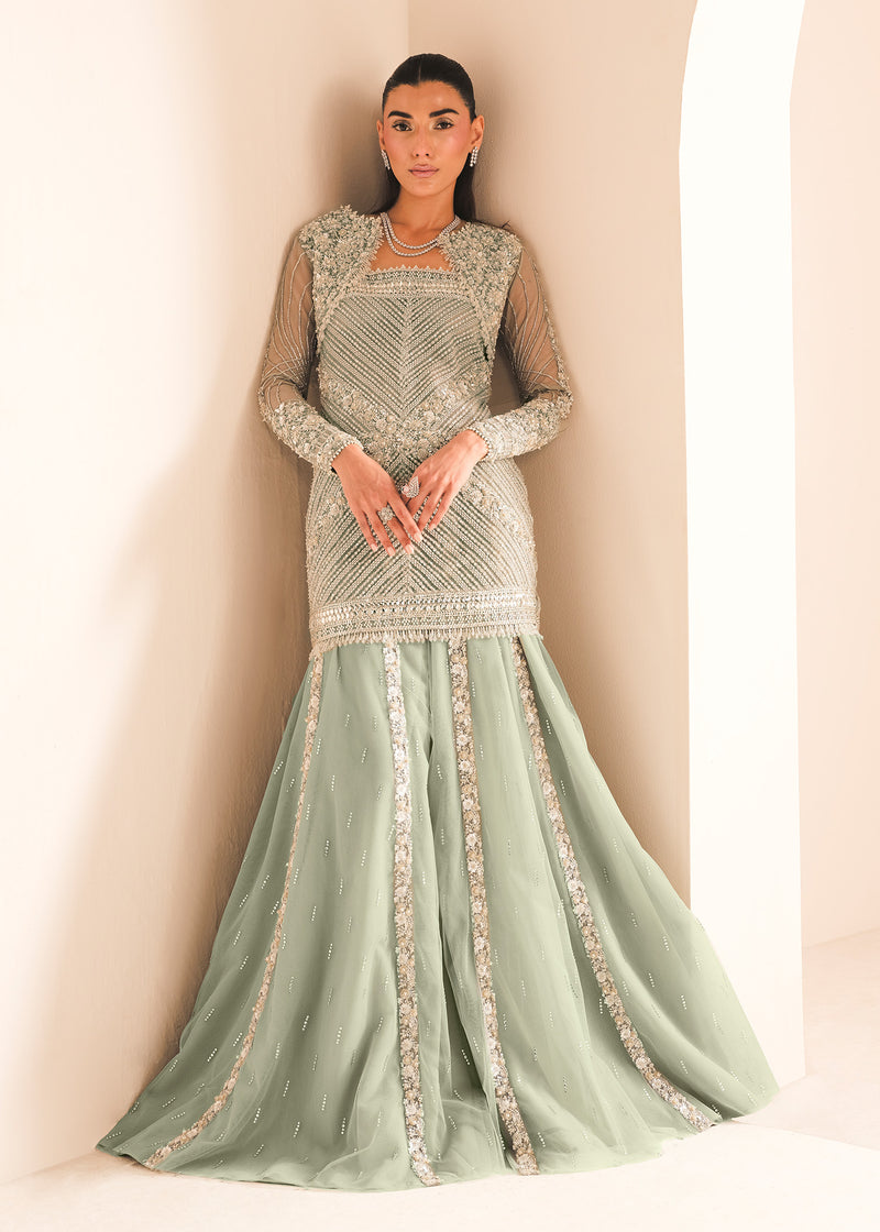 Saira shakira Gleam
