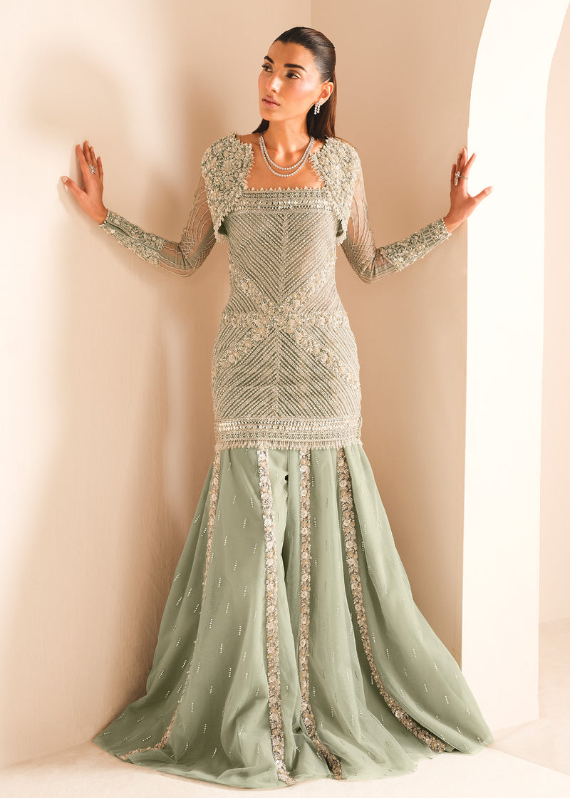 Saira shakira Gleam