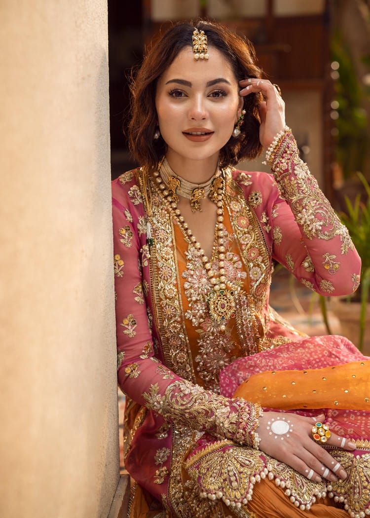 Mehndi Galore D4